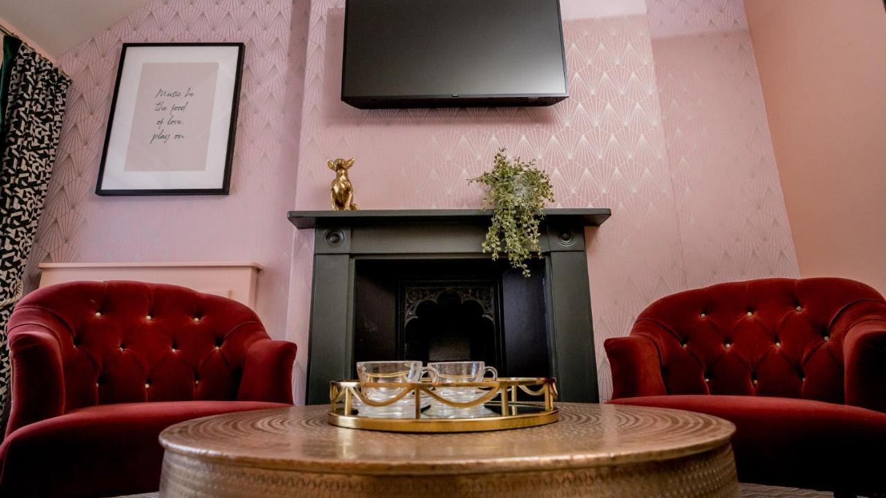 Ingleside House Hotel ไซเร็นเซสเตอร์ ภายนอก รูปภาพ