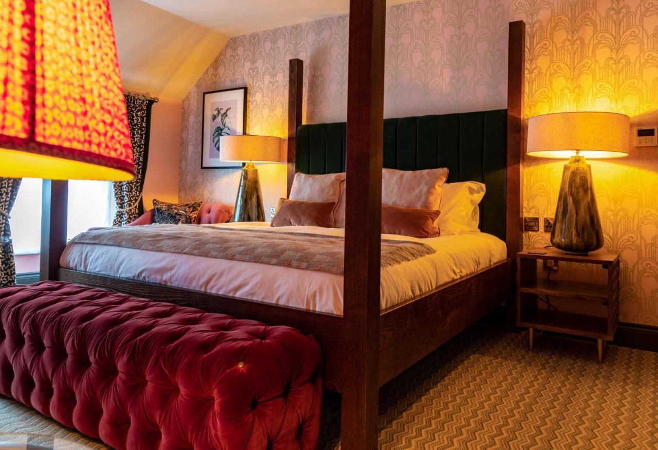 Ingleside House Hotel ไซเร็นเซสเตอร์ ภายนอก รูปภาพ